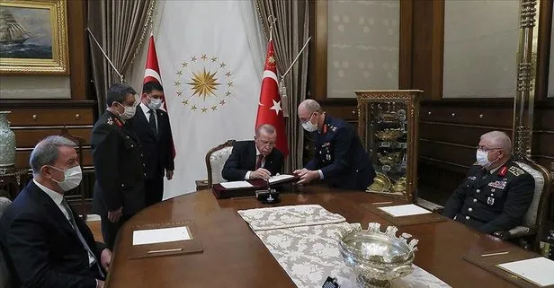 Son dakika: Türk Silahlı Kuvvetlerinde 127 general ve amirale yeni görev