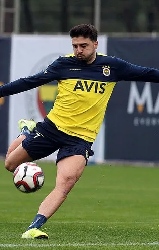 Crystal Palace Ozan Tufan'ı beğenmedi