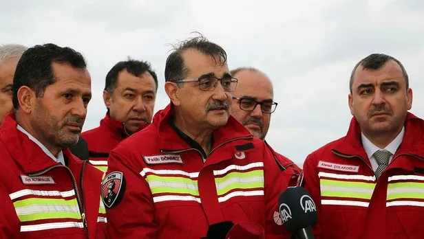 heyecanlandiran-aciklama-gabardan-fiskiran-petrol-sonrasi-bakan-fatih-donmez-acikladi-arkasi-gelecek-bizi-izle-1671465582175.jpeg