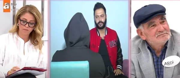 27-yas-kucuk-esi-tarafindan-sokaga-atildi-72-yasindaki-abdi-amcanin-basina-gelmeyen-kalmadi-esra-erola-gelen-i-1667941630476.jpg 27 yaş küçük eşi tarafından sokağa atıldı! 72 yaşındaki Abdi Amca'nın başına gelmeyen kalmadı! Esra Erol'a gelen ihbarlar şoke etti-5