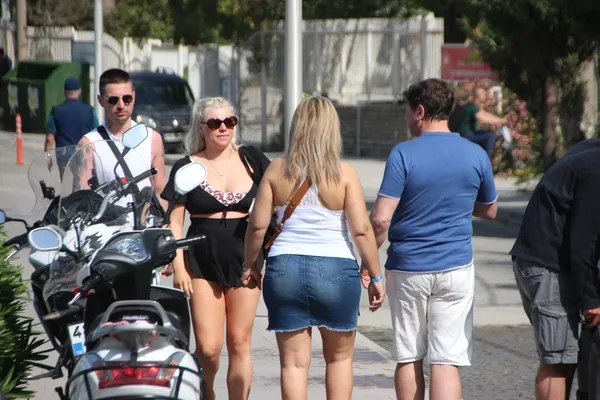 bodruma-sezonun-ikinci-kruvaziyer-gemisi-geldi-1651053978573.jpg Esnaf mutlu! Bodrum'a sezonun ikinci kruvaziyer gemisi geldi-3