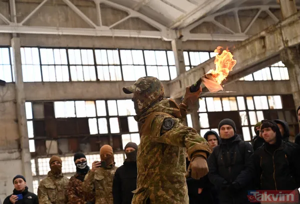 SON DAKİKA: Rusya Ukrayna son durum | Ukrayna sivilleri böyle eğitiyor - 16