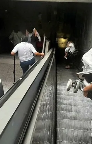 Son dakika: Taksim metrosunda bitmeyen çile! Yürüyen merdivenler çalışmıyor! Vatandaş isyanda