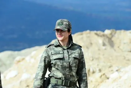 ’Zeytin Dalı’nın kadın subayları