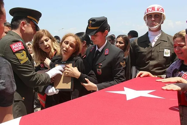 Pençe-Kilit Operasyonu şehitlerine son veda! Şehidin vasiyeti: Arkamdan ağlamayın!-6
