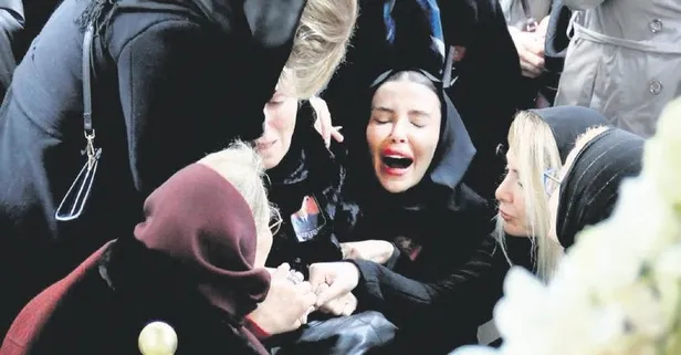 Babasını trafik kazasında kaybeden Özge Ulusuoy'un’ ağlatan haykırışı: Beni bırakma baba!