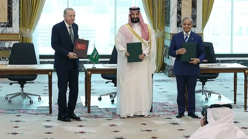 mekke-ittifaki-tel-avivde-deprem-etkisi-yaratti-1786302940451.jpeg Mekke İttifakı Tel Aviv'de deprem etkisi yarattı-2