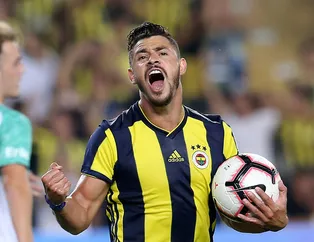 Fenerbahçe, Bursaspor'u 2-1 mağlup ederek sezona galibiyetle başladı