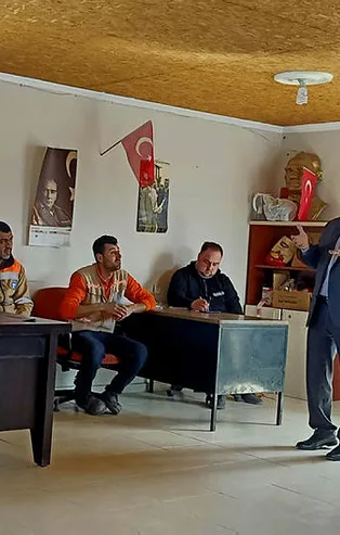 CHP'li belediyede grev kararı! Turizm sezonu öncesi Kuşadası'nda şok