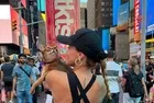 Ebru Şallı, eşi ve kedisi ile New York sokaklarını karış karış gezdi!