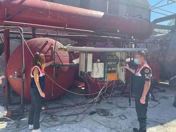 on-numara-yag-uretimine-sucustu-12-milyon-tl-ceza-kesildi-1631128838254.jpeg 'On numara yağ' üretimine suçüstü: 1.2 milyon TL ceza kesildi-4