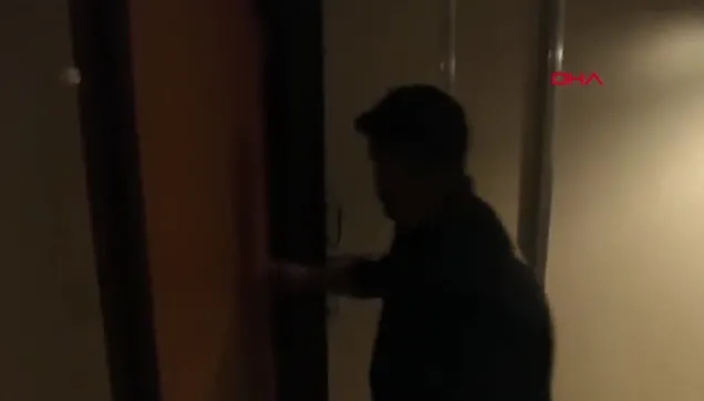 İzmir'de FETÖ'nün hücre evlerine baskın: 18 gözaltı