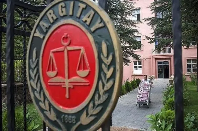 Sosyal medyada bir kişi için "zibidi" kelimesini kullanan genç hakkında verilen mahkumiyet kararı bozuldu