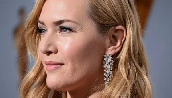 arctic-monkeys-ve-kate-winslet-depremzedeler-icin-bagis-cagrisi-yapti-tek-bir-kurus-bile-hayat-kurtarmak-icin-1677171720243.jpg Arctic Monkeys ve Kate Winslet depremzedeler için bağış çağrısı yaptı: Tek bir kuruş bile hayat kurtarmak için önemlidir...-2