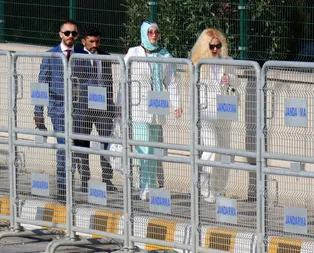 Adnan Oktara kediciklerden destek