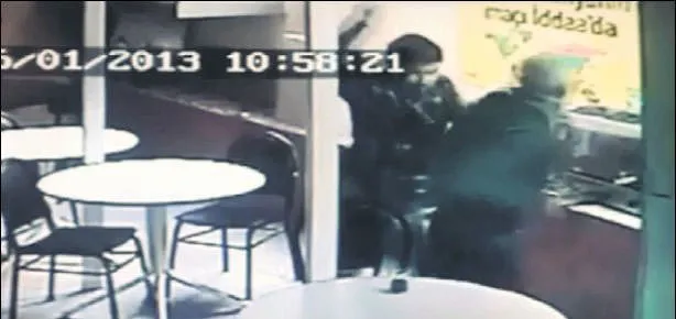 Ganyanda bıçaklı masaj!