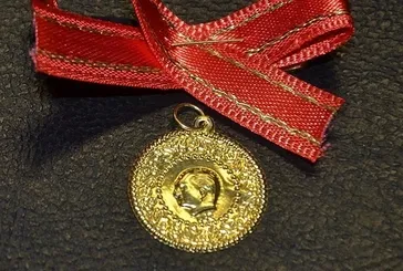 Altın frene bastı!