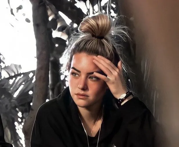 Acun Ilıcalı 'kimseyi burada zorlu tutmuyoruz' dedi Aycan Yanaç'ın eline bavulunu verdi! Naz yaptı bezdirdi Survivor'da diskalifye-2