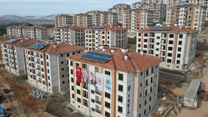 pazarcik-yeniden-ayaga-kalkiyor-840-kalici-konutun-teslimini-baskan-erdogan-yapacak-1706853728504.jpeg Pazarcık yeniden ayağa kalkıyor! 840 kalıcı konutun teslimini Başkan Erdoğan yapacak-5