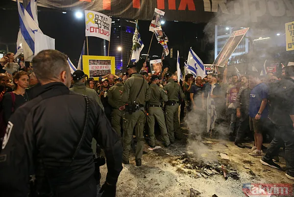 Tel Aviv katil Netanyahu’ya karşı ayaklandı! On binler sokakta: Ben Gvir teröristtir - 11