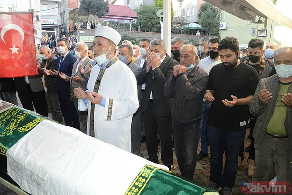 Hatice Akarsu, oğlu Barış Akarsu'nun yanına defnedildi - 11