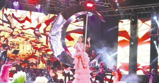 Demet Akalın’dan alkışlık karar