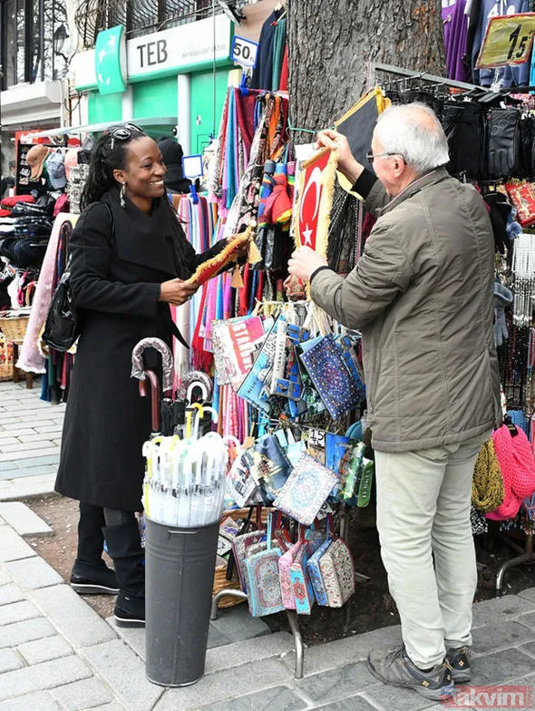 ABD'li şarkıcı Della Miles Türkiye'de Müslüman oldu! - 4