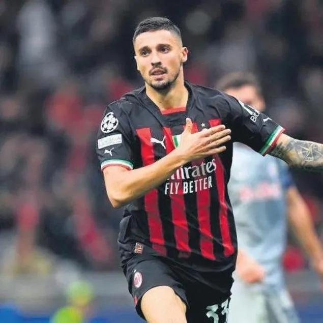 Krunic Milan’da kalıyor