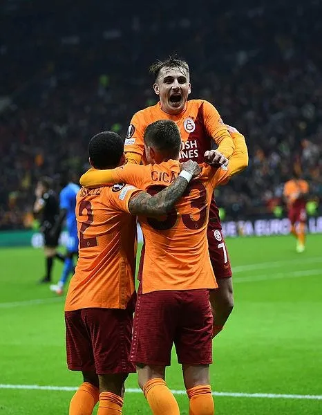 avrupanin-onemli-takimlari-galatasarayi-mercek-altina-aldi-1637964878765.jpeg Avrupa'nın önemli takımları Galatasaray'ı mercek altına aldı-4