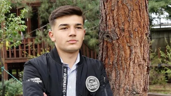 SON DAKİKA: Apple reklam yüzünü Trabzon'dan seçti! Liseli Mert'e ABD'den davet-4