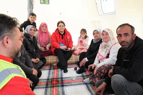Millet çocuklarını bağrına bastı! 347 binin üzerinde koruyucu aile talebi-6