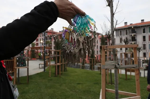 Türkiye'den Arnavutluk'a yardım eli! O konutlar ailelere teslim edildi