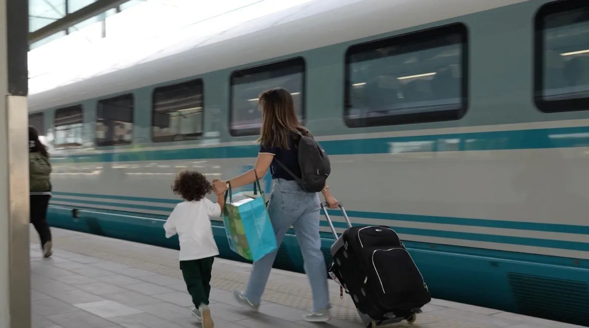 ucretsiz-tren-biletinde-kimlik-donemi-basliyor-1792139904633.jpg Ücretsiz tren biletinde dijital doğrulama dönemi başlıyor! Yolculukta tek belge yeterli olacak-5