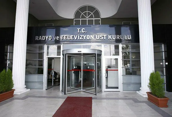 rtukten-yayinci-kuruluslara-konuk-hassasiyeti-uyarisindan-bulundu-artik-her-konunun-uzmani-olanlar-programa-cikamayacak-1608393267640.jpg