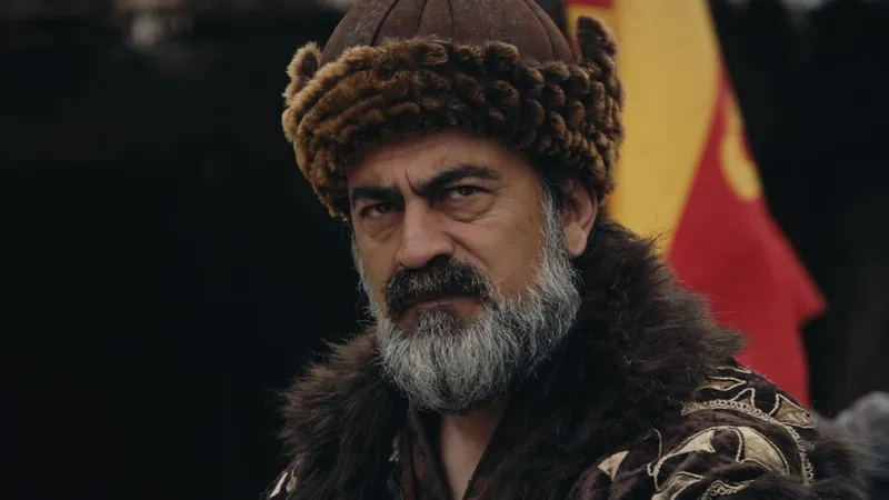 osman-bey-mekeceyi-aldi-1715825626188.jpeg ATV'nin reyting rekortmeni dizisi Kuruluş Osman'da Osman Bey Mekece’yi aldı-2
