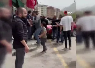 Erzurum İspir’de iki grup arasında bıçaklı ve sopalı kavga kamerada