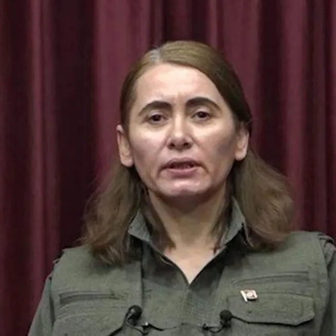 PKK elebaşları iyice pişkinleşti: 7li koalisyona tam gaz destek: Kandil destek veriyormuş veriyoruz tabii içinize dert mi oldu? PKK elebaşları Karayılan ve Helin Ümitten yine tehdit dolu açıklamalar: Yıkacağız!