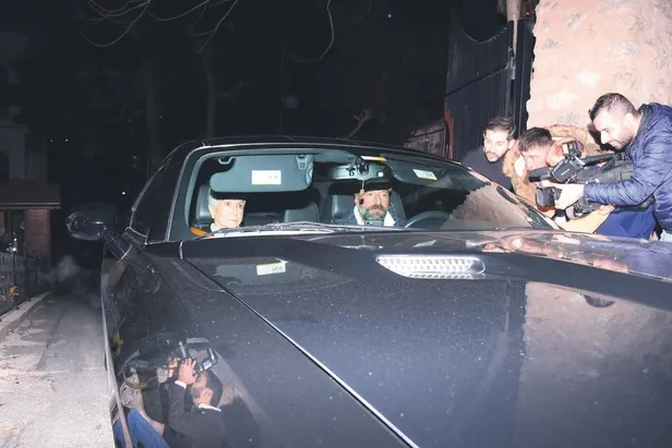 Aslı Enver, önceki akşam sevgilisi Önder Öztarhan ve annesi Deniz Öztarhan'la yemekte görüştü-3