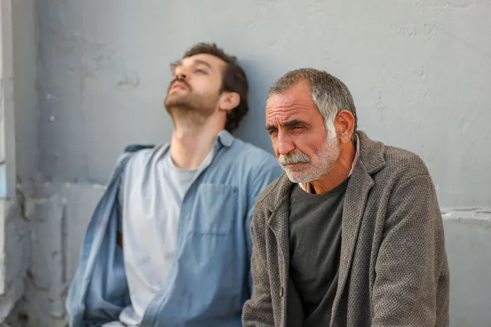 yildizlar-bana-uzak-2-bolum-fragmani-yayinlandi-hanla-benim-oglum-1704098649063.jpg Yıldızlar Bana Uzak 2. bölüm fragmanı yayınlandı: Han’la benim oğlum!-3