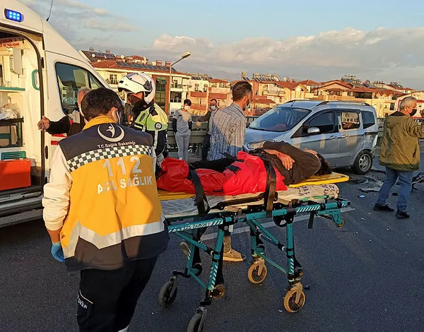 1608899107265.jpg İntiharı engellemek istedi kazaya neden oldu! Oğlunu yerde gören baba sinir krizi geçirdi-4