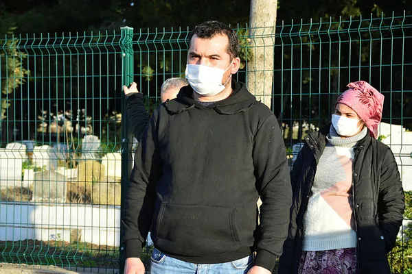 1609328526436.jpg Tekirdağ'da akılalmaz olay! Aile üyeleri isyan etti: Bu cenaze yürüyerek mi çıktı?-5