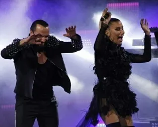 İrem Derici yoğun bakımdan sonra ilk kez sahnede!