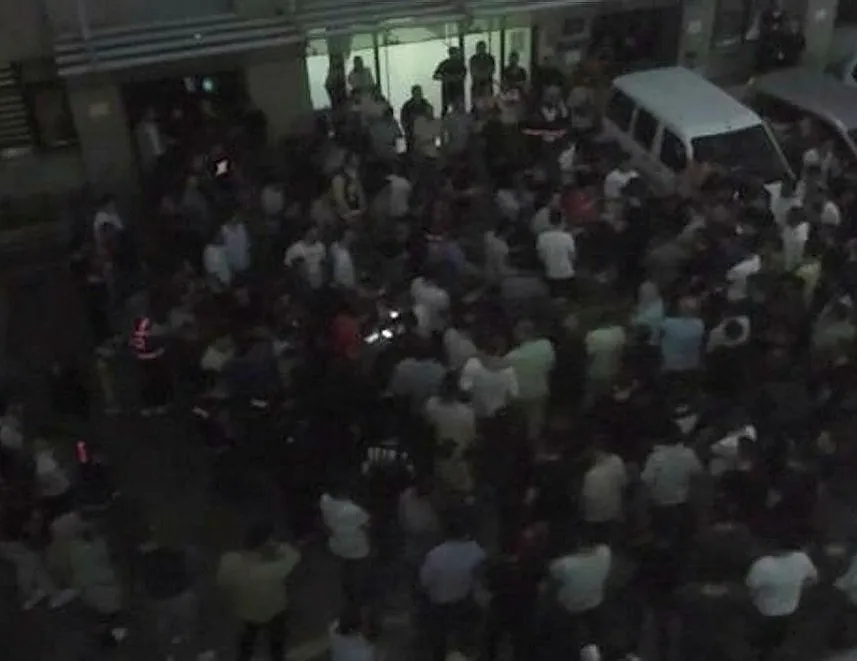 FETÖ’ye 8 ilde baskın