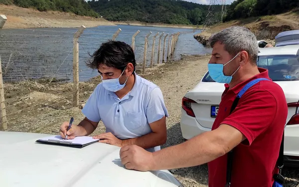 istanbul-il-tarim-ve-orman-mudurlugu-alibeykoy-barajinda-kiyiya-vuran-baliklardan-ve-sudan-numune-aldi-1627235239656.jpg İstanbul İl Tarım ve Orman Müdürlüğü, Alibeyköy Barajı'nda kıyıya vuran balıklardan ve sudan numune aldı-5