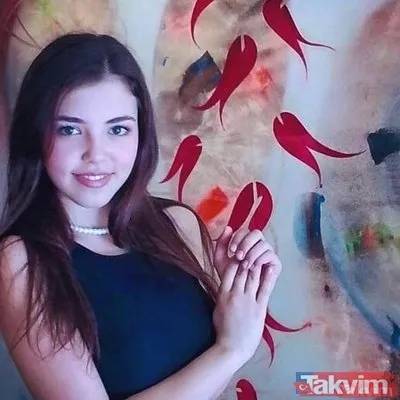 ‘Escort’ açıklamasıyla olay olmuştu! Aygün Aydın dur durak bilmiyor! Süper mini saten geceliğiyle paylaştı gören şaştı kaldı - 1