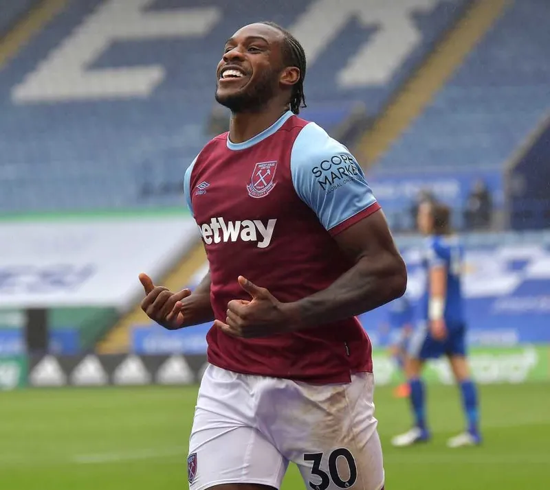 michail-antoniodan-surpriz-transfer-anlasma-imzaya-kaldi-1772130407460.jpeg Michail Antonio'dan sürpriz transfer! Anlaşma imzaya kaldı-3