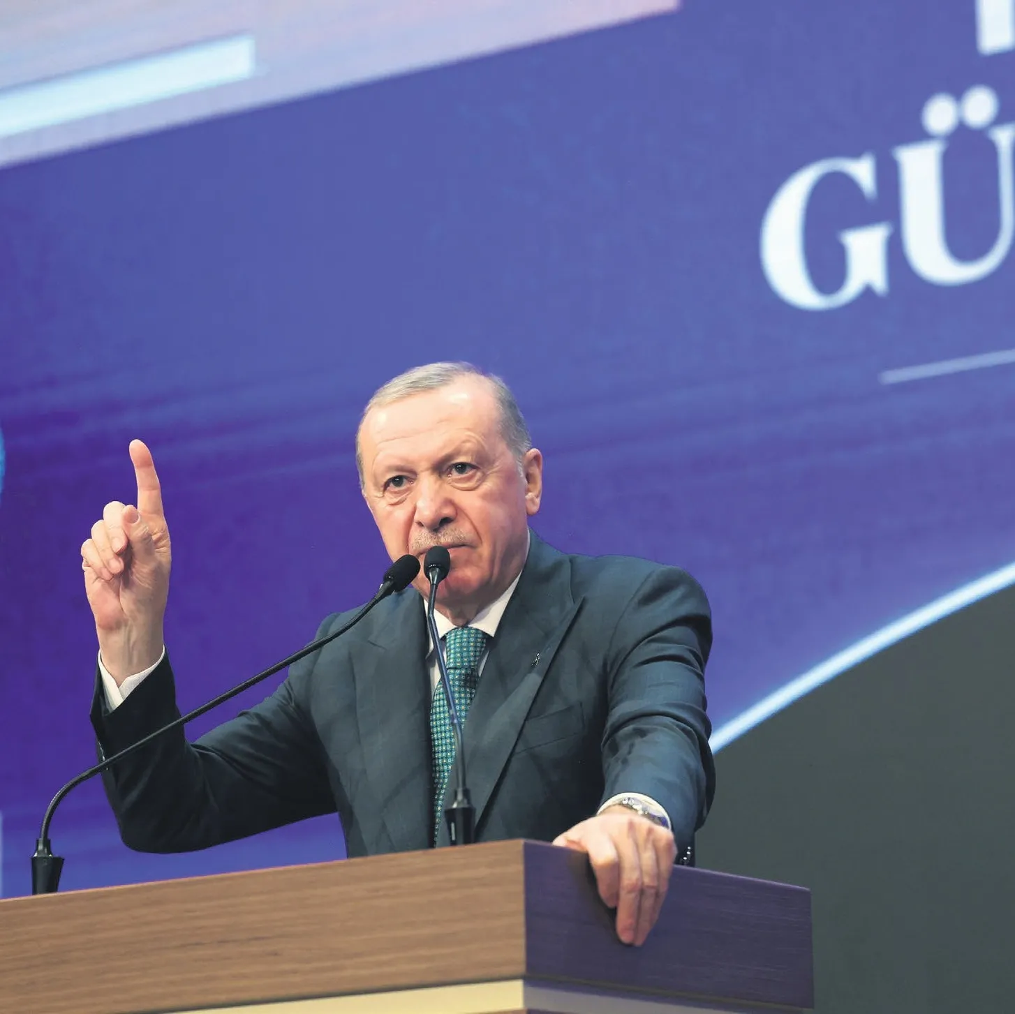 Silivri’nin posta güvercininin kanadını kırdı