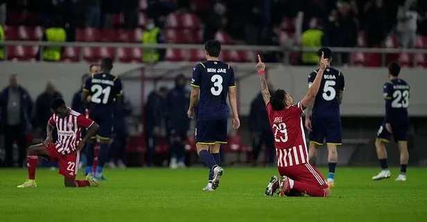 Fenerbahçe, Olympiakos’a son dakika golüyle yenildi