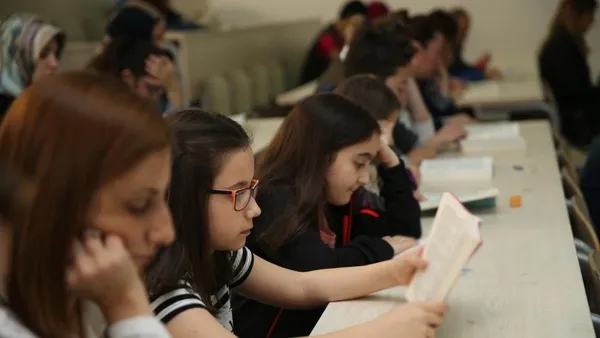 hangi-liseler-acilacak-1-martta-acilacak-liseler-meb-son-dakika-yuz-yuze-egitime-baslayacak-liseler-1613744372755.jpg Hangi liseler açılacak? 1 Mart’ta açılacak liseler! MEB son dakika yüz yüze eğitime başlayacak liseler…-4