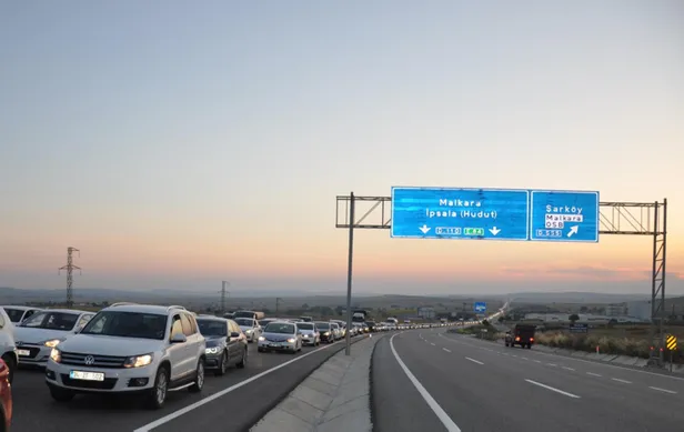 İstanbul-Çanakkale karayolunda 20 kilometre araç kuyruğu-2